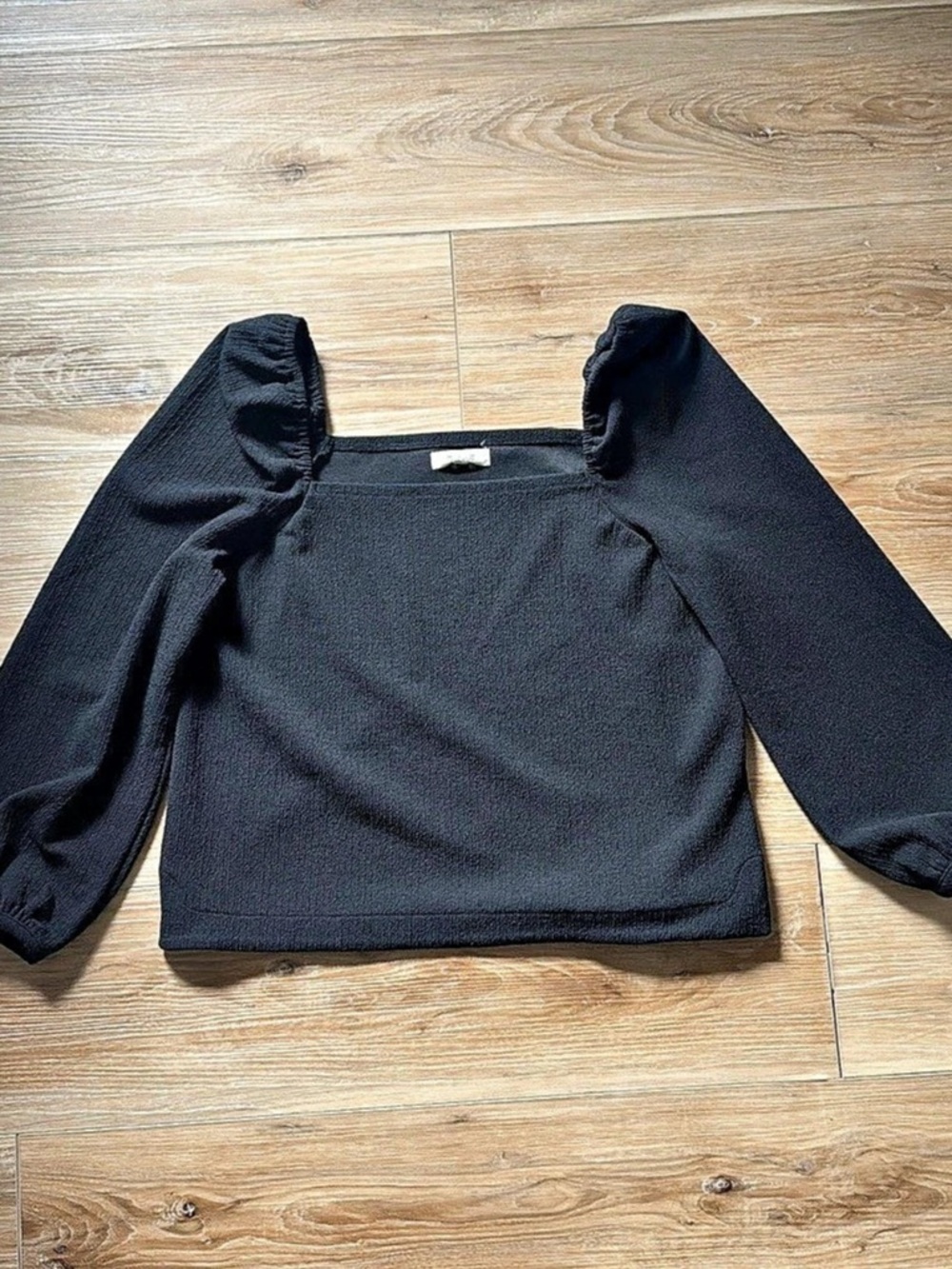 NWOT Madewell Black Crepe Puff Sleeve Blouse in Black Size Medium
